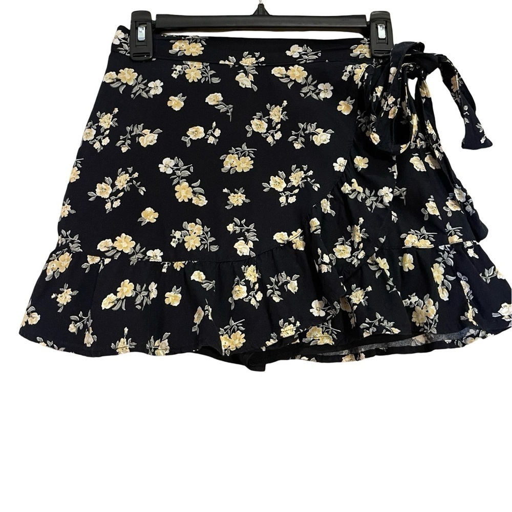 Hollister Ultra High Rise Floral Print Ruffled Skort with Tie Size XS